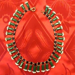 Green necklace for women with zircon